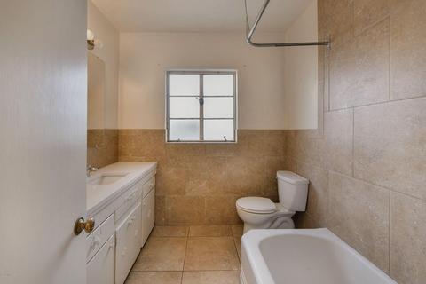 2124 E 10th St, Tucson, AZ 85719 photo 6