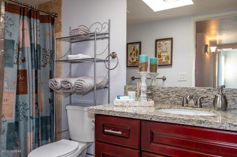 8958 E Maple Leaf Dr, Tucson, AZ 85710 photo 3