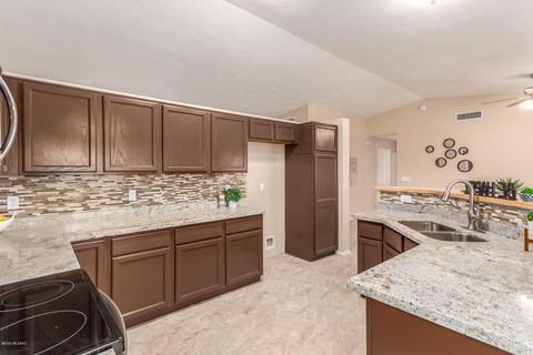 9781 E Bennett Dr, Tucson, AZ 85747 photo 12