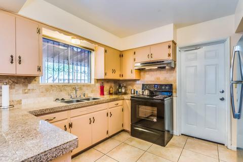 826 E Silver St, Tucson, AZ 85719 photo 8
