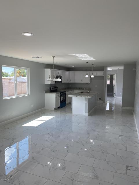 7441 E 35th St, Tucson, AZ 85710 photo 9