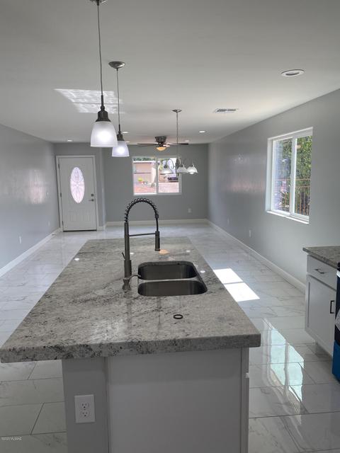 7441 E 35th St, Tucson, AZ 85710 photo 10