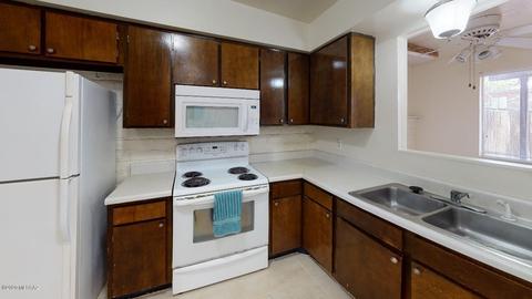 6640 E Hawk Dr, Tucson, AZ 85730 photo 8