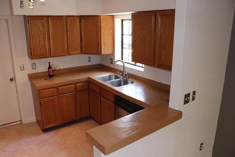 8468 E Agape Dr, Tucson, AZ 85715 photo 5