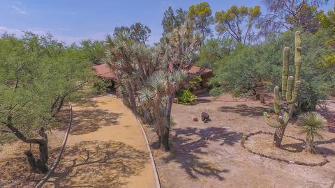 8560 E Wrightstown Rd, Tucson, AZ 85715 photo 2