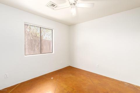 405 E Geronimo Bluff Loop, Tucson, AZ 85705 photo 16