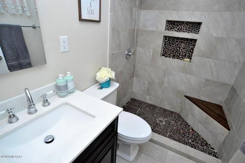 7053 E Kenyon Dr, Tucson, AZ 85710 photo 7