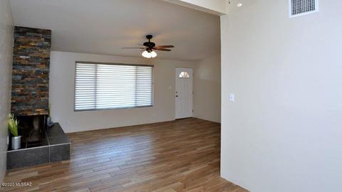 7053 E Kenyon Dr, Tucson, AZ 85710 photo 2
