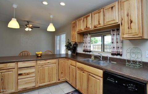 7053 E Kenyon Dr, Tucson, AZ 85710 photo 4