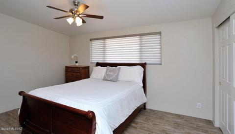 7053 E Kenyon Dr, Tucson, AZ 85710 photo 6