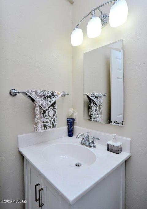 7053 E Kenyon Dr, Tucson, AZ 85710 photo 29