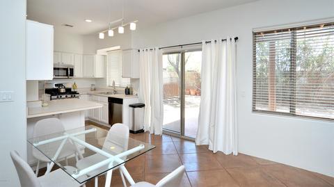 1514 E Painted Colt Loop, Tucson, AZ 85719 photo 8