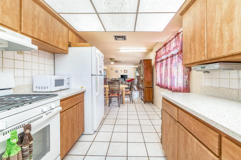 9200 E Palm Tree Dr, Tucson, AZ 85710 photo 14