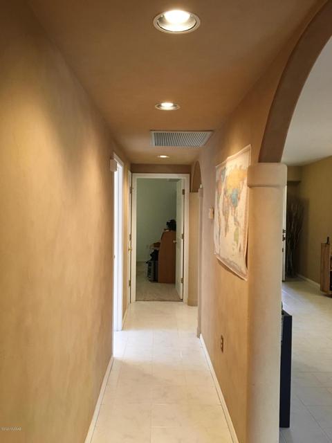 560 E Savannah St, Vail, AZ 85641 photo 9