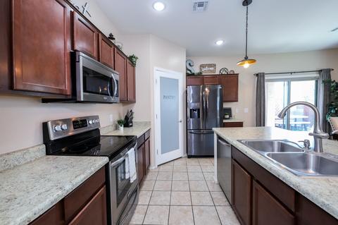 6526 E Brushback Loop, Tucson, AZ 85756 photo 4
