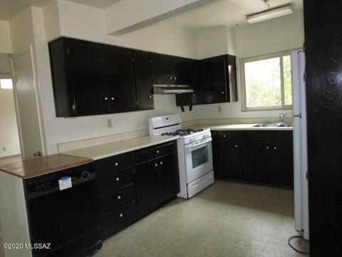 6747 E Montecito Dr, Tucson, AZ 85710 photo 6