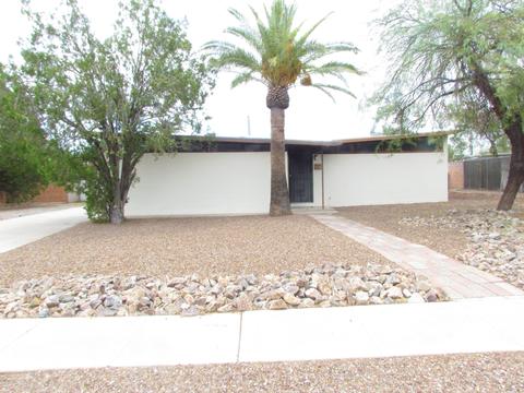 6747 E Montecito Dr, Tucson, AZ 85710 photo 4