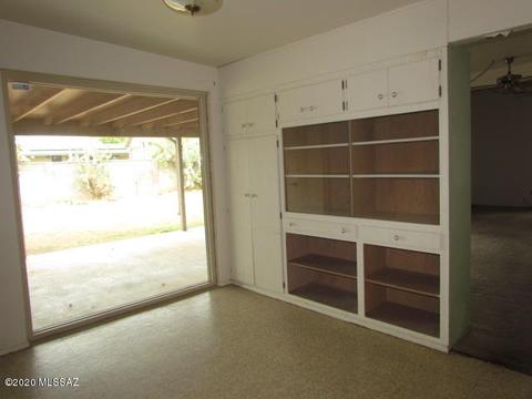 6747 E Montecito Dr, Tucson, AZ 85710 photo 17