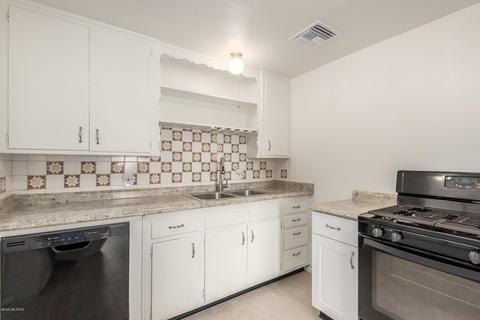4610 E Sylvane St, Tucson, AZ 85711 photo 13