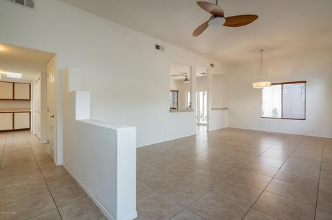 10420 Thunderbolt Dr, Tucson, AZ 85748 photo 7