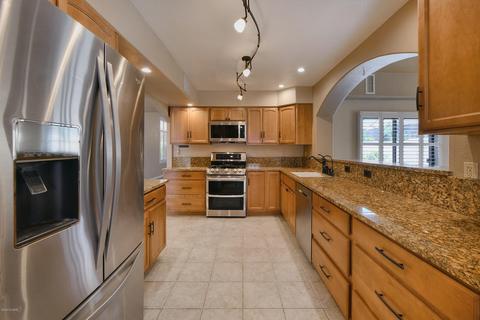 10670 E Channelside Dr, Tucson, AZ 85748 photo 11