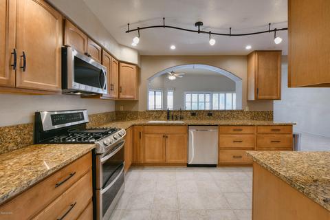 10670 E Channelside Dr, Tucson, AZ 85748 photo 2
