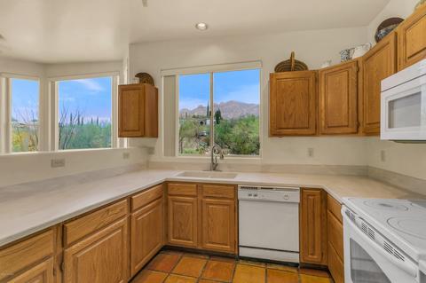 1020 E Silvertree Dr, Tucson, AZ 85718 photo 6