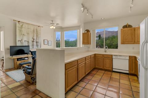 1020 E Silvertree Dr, Tucson, AZ 85718 photo 7