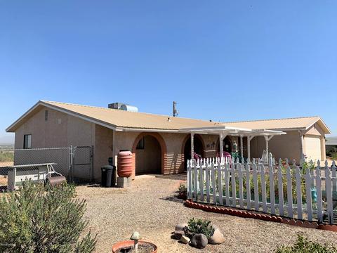 402 E Patrick Dr, Benson, AZ 85602 photo 1