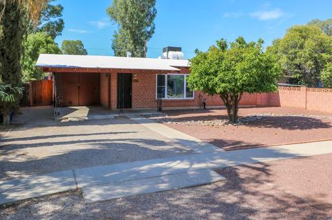 5726 E 2nd St, Tucson, AZ 85711 photo 2