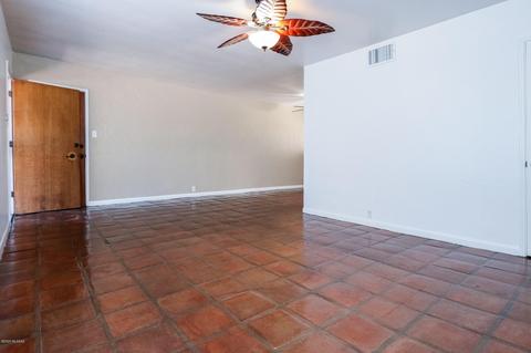 5726 E 2nd St, Tucson, AZ 85711 photo 4