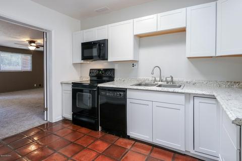 5726 E 2nd St, Tucson, AZ 85711 photo 8