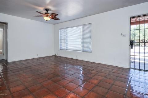 5726 E 2nd St, Tucson, AZ 85711 photo 5