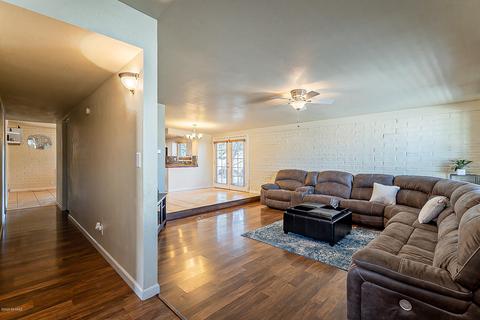 7952 E 2nd St, Tucson, AZ 85710 photo 4