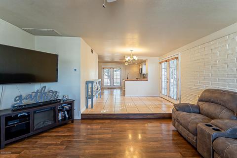 7952 E 2nd St, Tucson, AZ 85710 photo 9