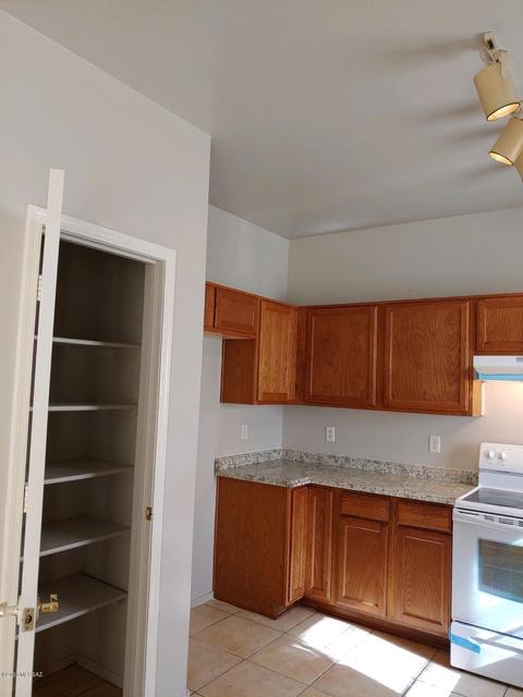 3640 E Felix Blvd, Tucson, AZ 85706 photo 3