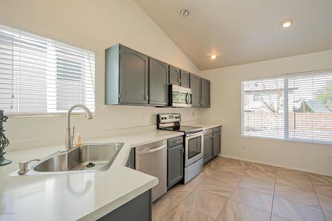 9161 N Eaglestone Loop, Tucson, AZ 85742 photo 11