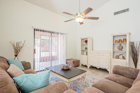 9161 N Eaglestone Loop, Tucson, AZ 85742 photo 4