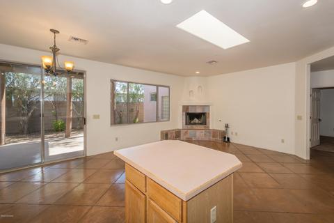 1532 E Painted Colt Loop, Tucson, AZ 85719 photo 10