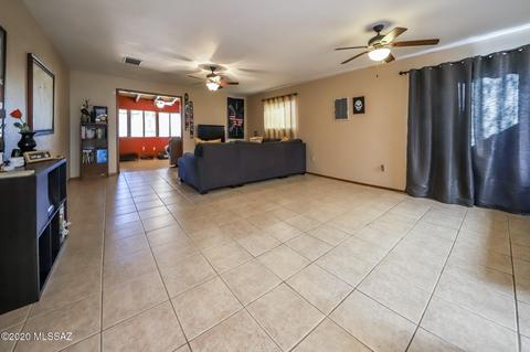 10485 E Observatory Dr, Vail, AZ 85641 photo 4