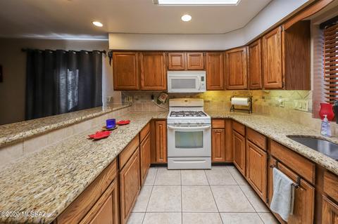 10485 E Observatory Dr, Vail, AZ 85641 photo 8