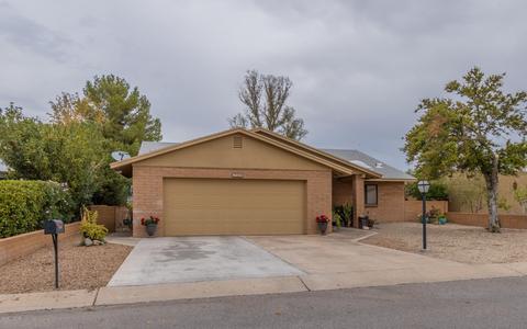 10485 E Observatory Dr, Vail, AZ 85641 photo 2