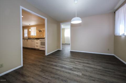 8448 E Beverly St, Tucson, AZ 85710 photo 5