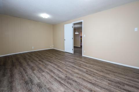 8448 E Beverly St, Tucson, AZ 85710 photo 23