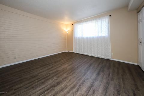 8448 E Beverly St, Tucson, AZ 85710 photo 14