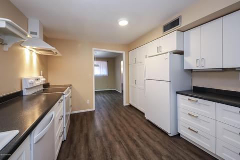 8448 E Beverly St, Tucson, AZ 85710 photo 9