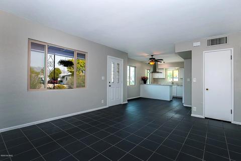 4636 E 8th St, Tucson, AZ 85711 photo 9
