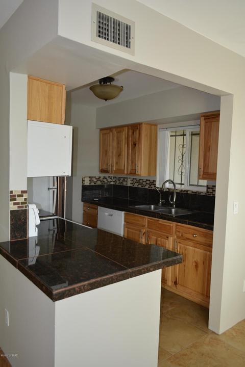 660 E River Rd #M, Tucson, AZ 85704 photo 5