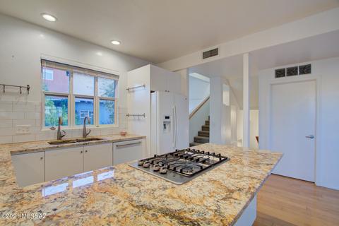 547 E Roger Rd, Tucson, AZ 85705 photo 8
