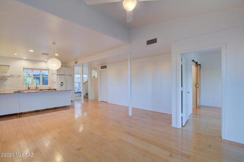 547 E Roger Rd, Tucson, AZ 85705 photo 10